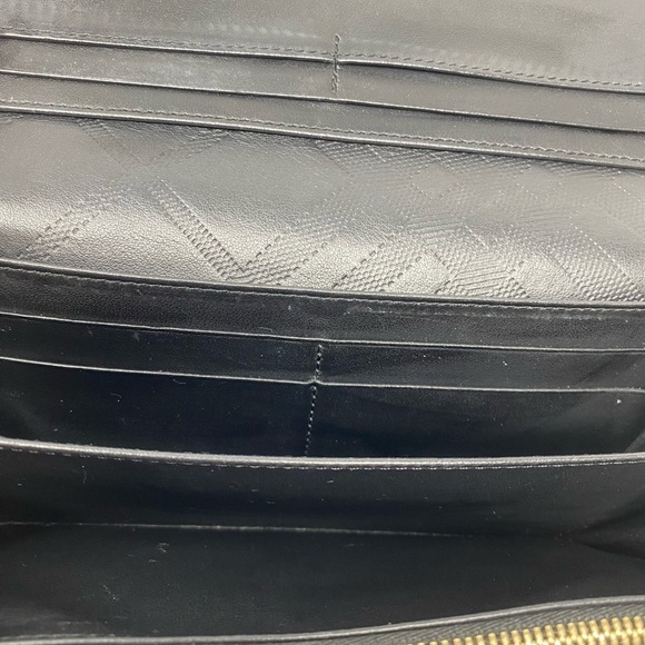 Black Leather Burberry Wallet - Picture 8 of 9